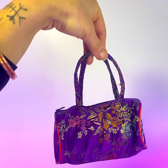 Floral micro handbag - silk- handmade - mini wrist purse - Picture 2 of 5